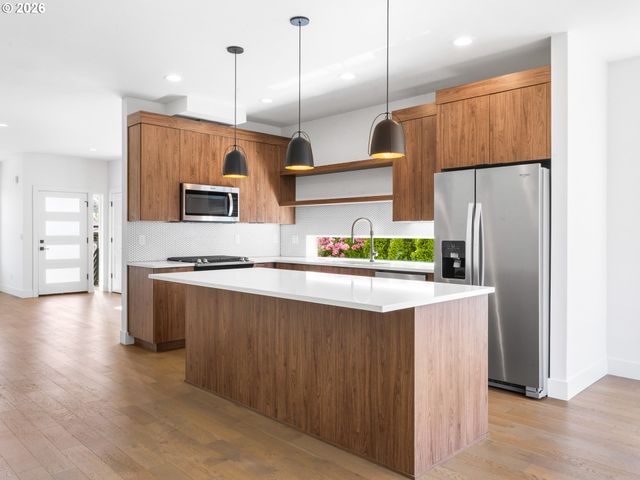 5623 N GAY Ave, Portland, OR 97217