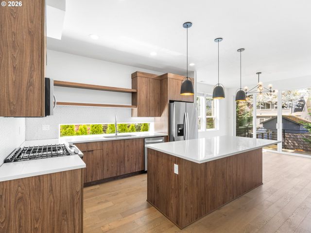 5623 N GAY Ave, Portland, OR 97217