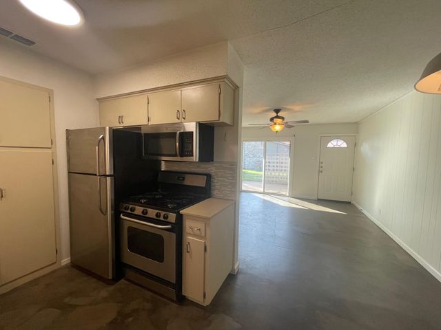 8005 Pinedale CV B, Austin, TX 78757