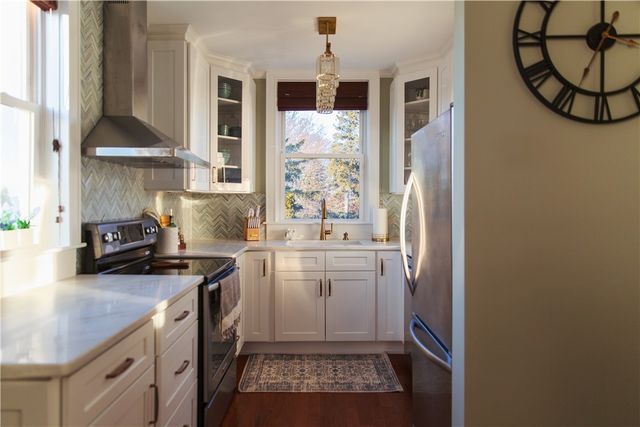 114 Girard Avenue 6, Newport, RI 02840