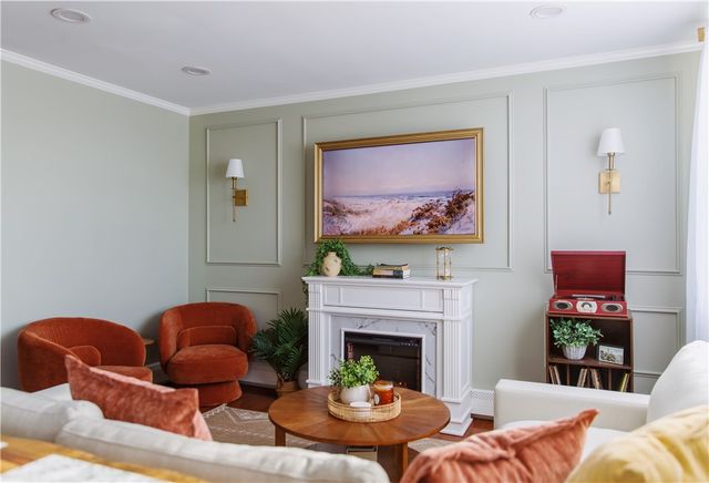 114 Girard Avenue 6, Newport, RI 02840