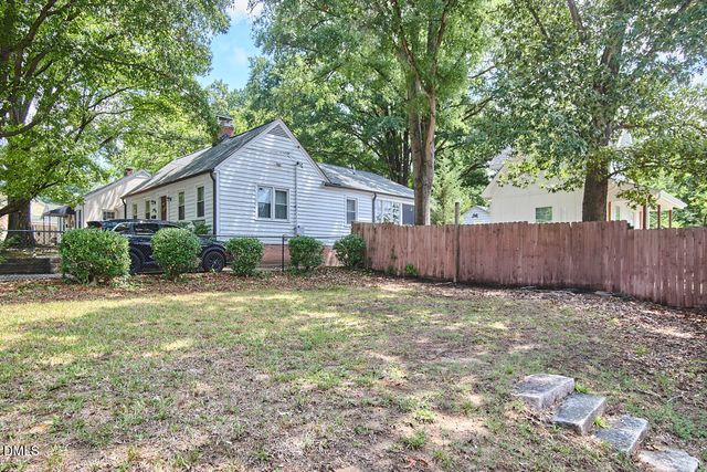 201 E Club Boulevard, Durham, NC 27704