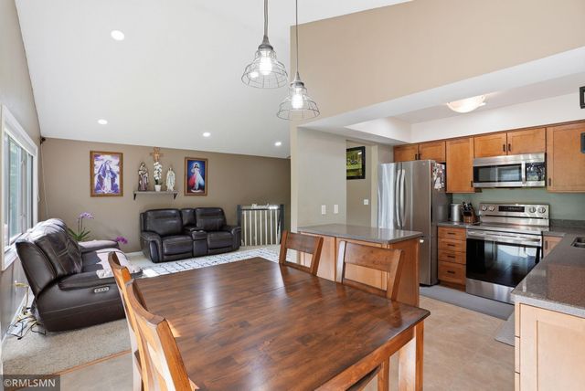 7024 Polaris Lane N, Maple Grove, MN 55311