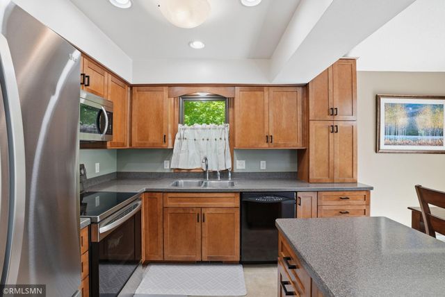 7024 Polaris Lane N, Maple Grove, MN 55311