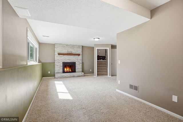 7024 Polaris Lane N, Maple Grove, MN 55311