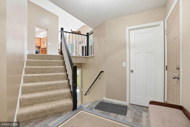 7024 Polaris Lane N, Maple Grove, MN 55311