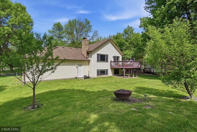 7024 Polaris Lane N, Maple Grove, MN 55311
