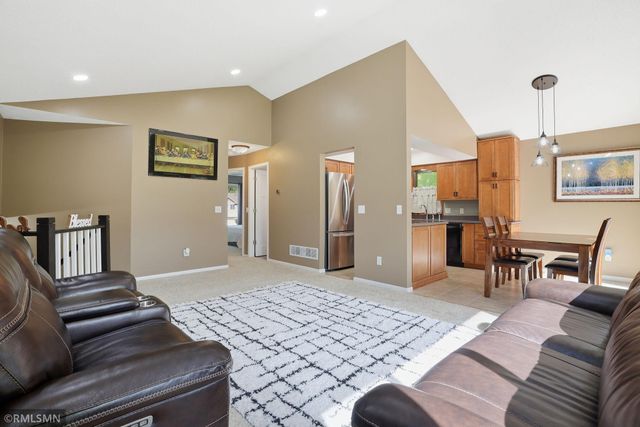7024 Polaris Lane N, Maple Grove, MN 55311