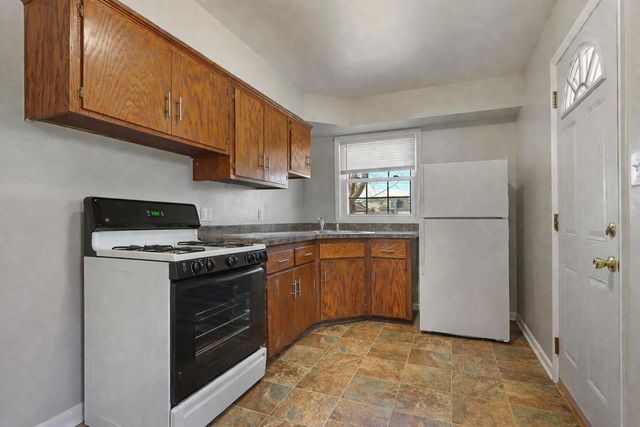 4033 32nd AVENUE, Kenosha, WI 53144