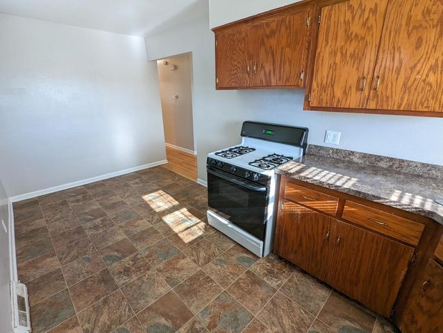 4033 32nd AVENUE, Kenosha, WI 53144