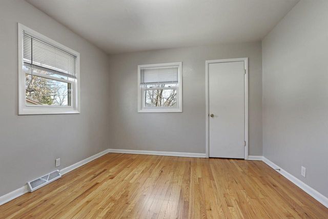 4033 32nd AVENUE, Kenosha, WI 53144