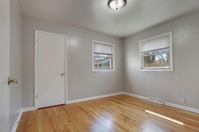 4033 32nd AVENUE, Kenosha, WI 53144