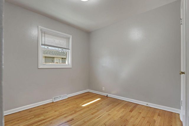 4033 32nd AVENUE, Kenosha, WI 53144