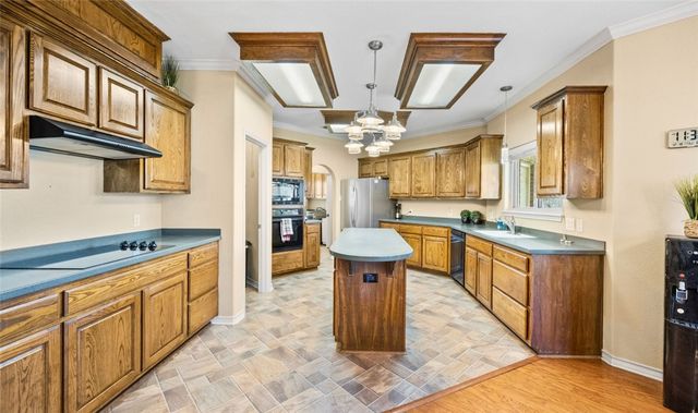 7717 Outreau Dr, Corpus Christi, TX 78414