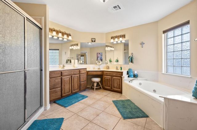 7717 Outreau Dr, Corpus Christi, TX 78414