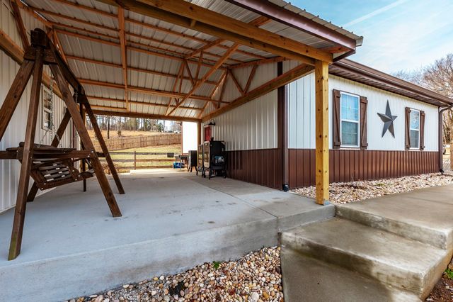 15 Raccoon Rd, Westmoreland, TN 37186