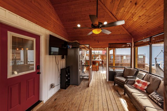 15 Raccoon Rd, Westmoreland, TN 37186