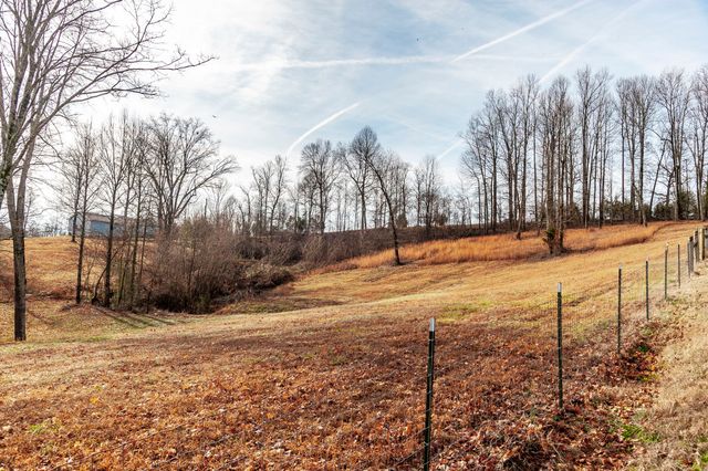 15 Raccoon Rd, Westmoreland, TN 37186