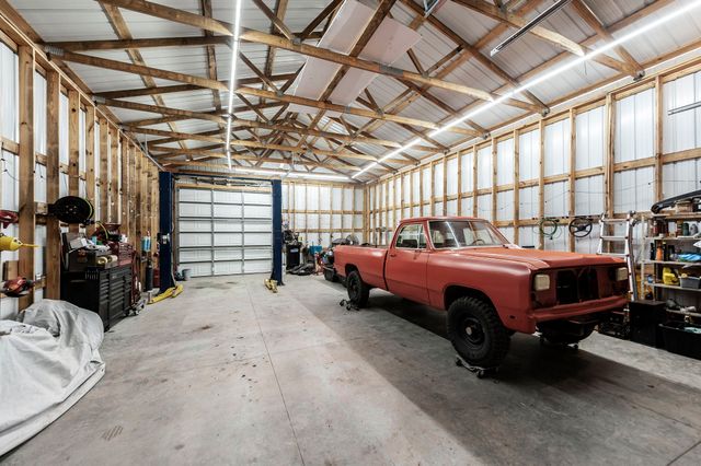 15 Raccoon Rd, Westmoreland, TN 37186