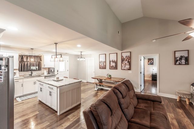 15 Raccoon Rd, Westmoreland, TN 37186