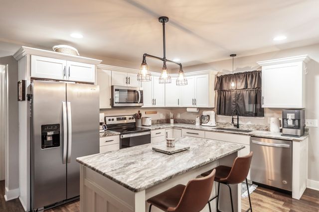 15 Raccoon Rd, Westmoreland, TN 37186