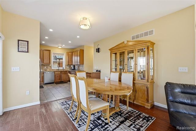 22011 Sharkey Street, Clinton Township, MI 48035