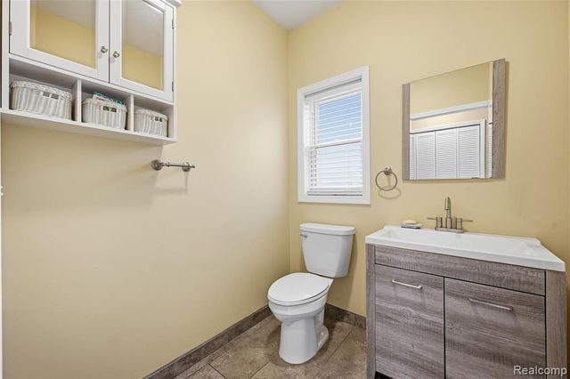 22011 Sharkey Street, Clinton Township, MI 48035