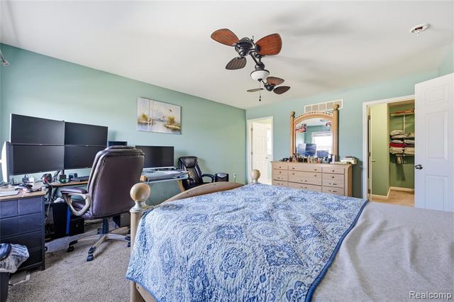 22011 Sharkey Street, Clinton Township, MI 48035