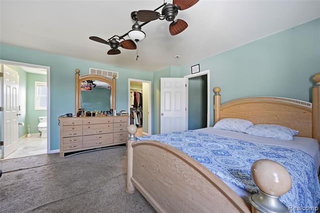 22011 Sharkey Street, Clinton Township, MI 48035