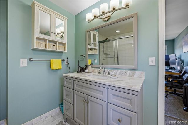 22011 Sharkey Street, Clinton Township, MI 48035