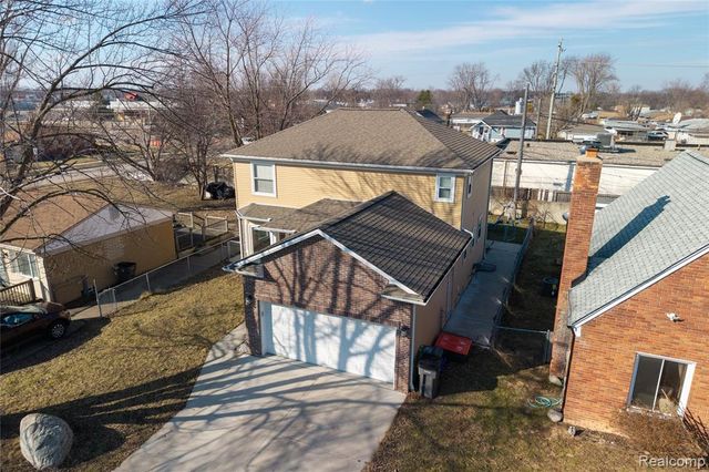 22011 Sharkey Street, Clinton Township, MI 48035