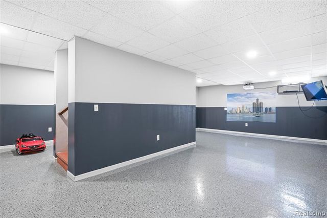 22011 Sharkey Street, Clinton Township, MI 48035