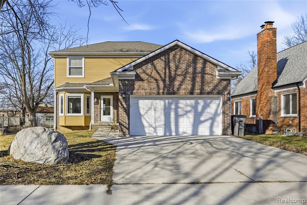 22011 Sharkey Street, Clinton Township, MI 48035