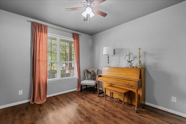 904 Cozy Hollow Court, Friendswood, TX 77546