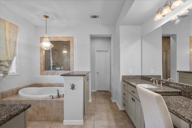 904 Cozy Hollow Court, Friendswood, TX 77546