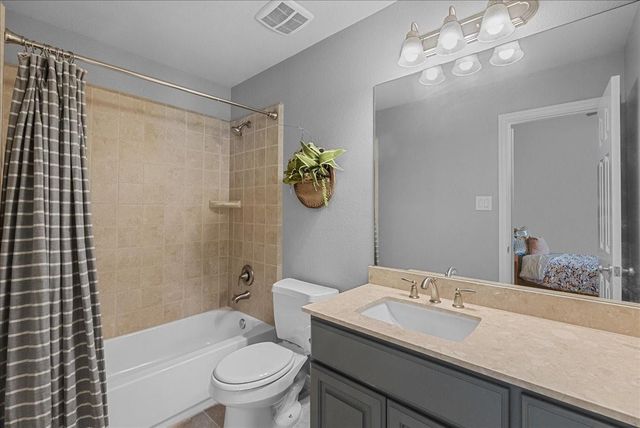904 Cozy Hollow Court, Friendswood, TX 77546