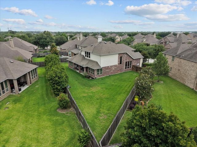904 Cozy Hollow Court, Friendswood, TX 77546