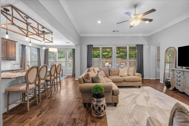 904 Cozy Hollow Court, Friendswood, TX 77546