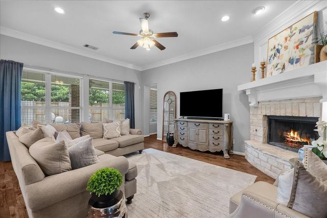 904 Cozy Hollow Court, Friendswood, TX 77546