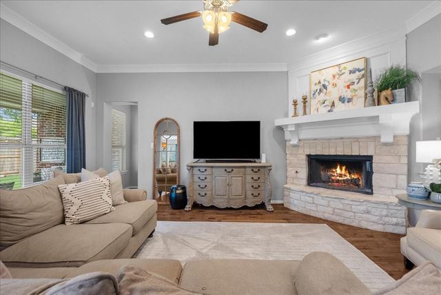 904 Cozy Hollow Court, Friendswood, TX 77546