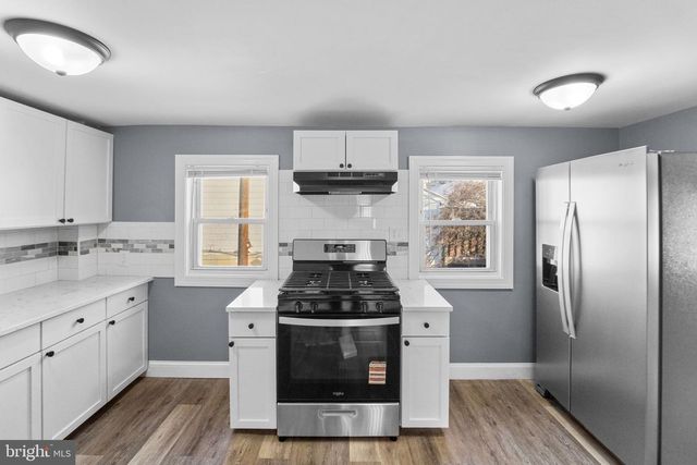 210 CHESTNUT ST, Elmer, NJ 08318