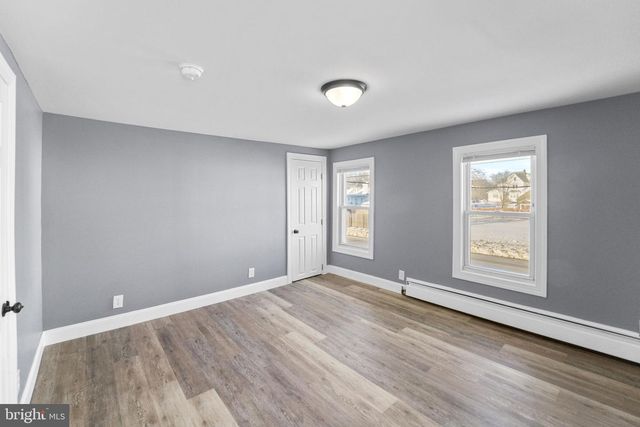 210 CHESTNUT ST, Elmer, NJ 08318