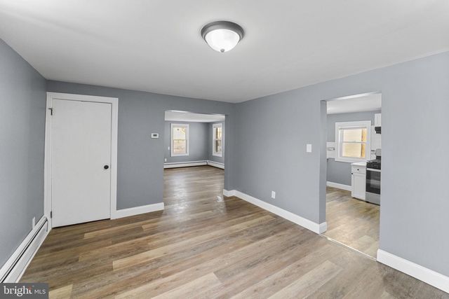 210 CHESTNUT ST, Elmer, NJ 08318