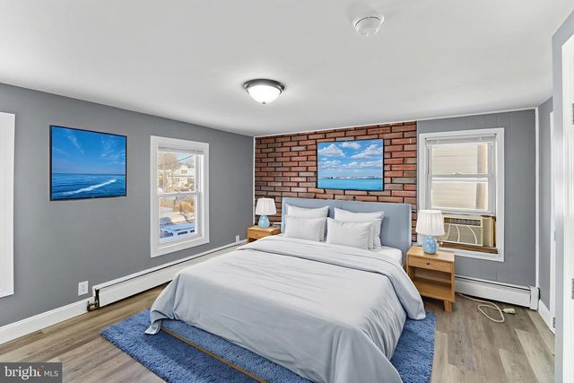 210 CHESTNUT ST, Elmer, NJ 08318