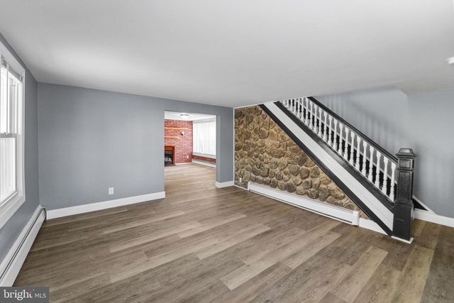 210 CHESTNUT ST, Elmer, NJ 08318