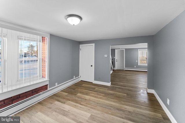 210 CHESTNUT ST, Elmer, NJ 08318