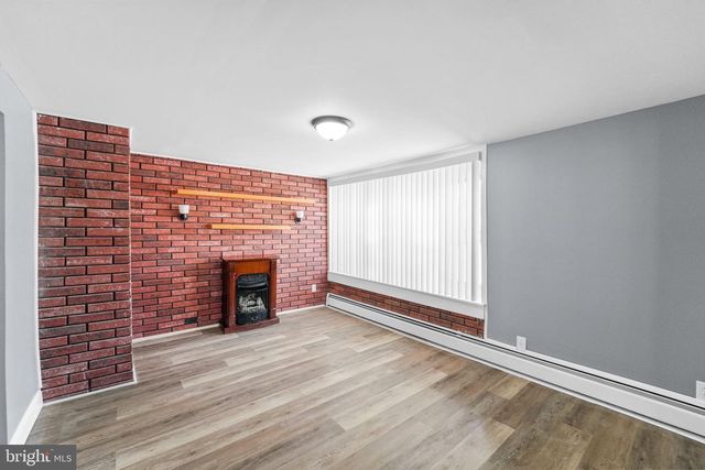 210 CHESTNUT ST, Elmer, NJ 08318