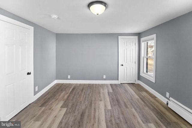 210 CHESTNUT ST, Elmer, NJ 08318