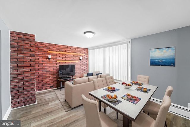 210 CHESTNUT ST, Elmer, NJ 08318