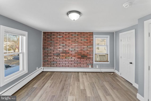 210 CHESTNUT ST, Elmer, NJ 08318